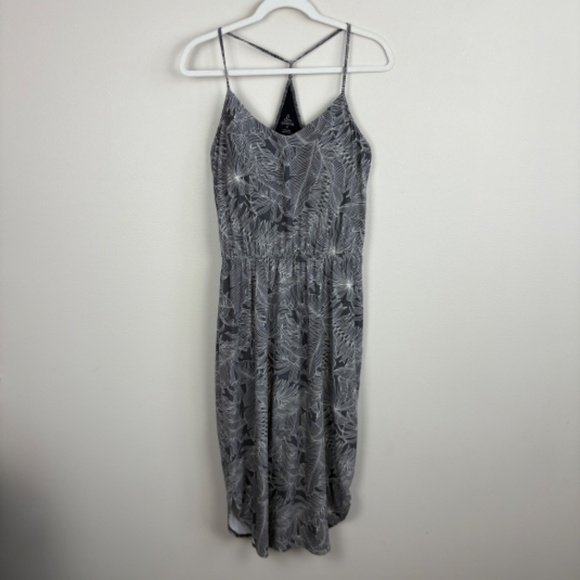 Prana Ayla Dress in Gray Leaf Pattern - Size Medium - Picture 4 of 8